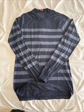 Tracksmith men’s Brighton pullover blue striped, Sz Medium